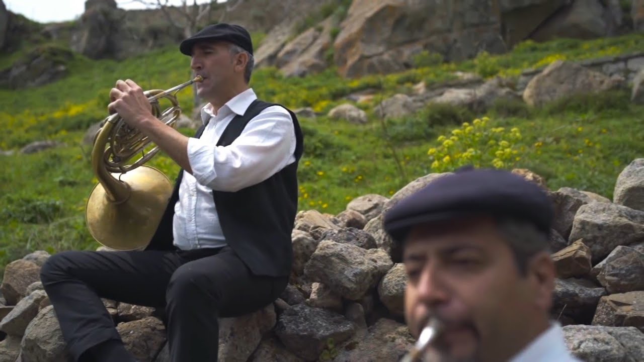 Sicilian Horn Ensemble plays 