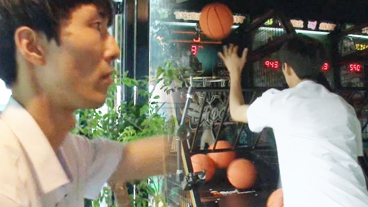 [SUB] 던졌다 하면 골인, 오락실 농구의 신 등장! #순간포착세상에이런일이 #WhatonEarth  #SBSstory