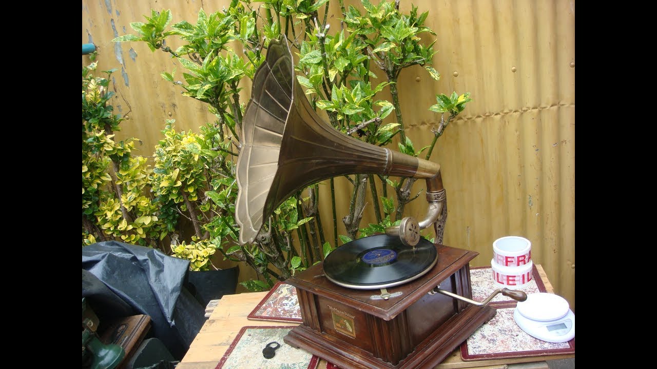 HMV HIS MASTER'S VOICE Horn Phonograph Gramophone + Sound Box  See Video