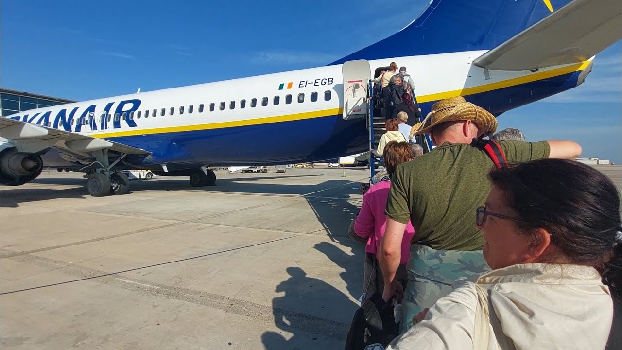 Fuerteventura to Newcastle travel Day with Ryanair#travel #aviation #holiday #vibes