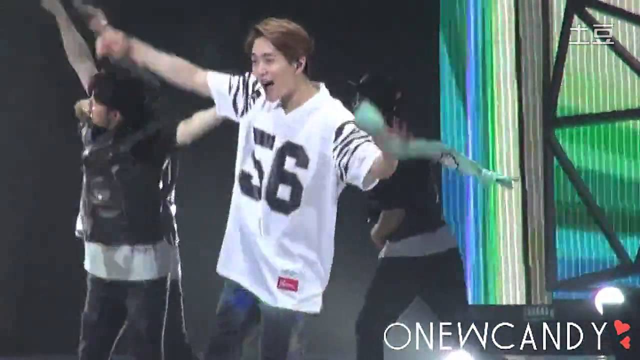 140601 SHINee World III in Shanghai - 3 2 1 (Onew ver.)