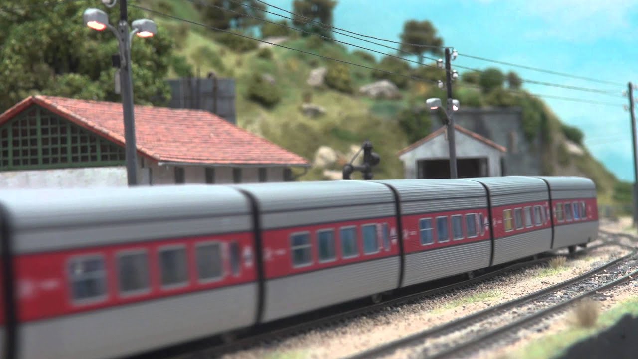 E3336 - Tren Talgo III RENFE. Estuche de 6 coches. Largo Recorrido