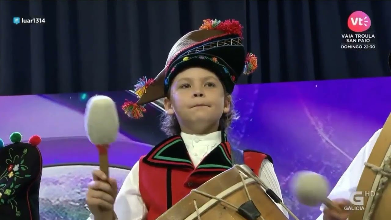 Asociacion Cultural os Valuros de Castro de Rei ''Jota de Cervantes''