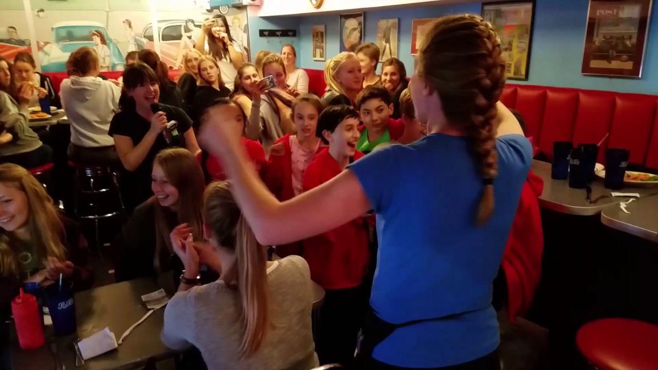Boy impresses diners / staff at Ellen's Stardust with Hamilton song