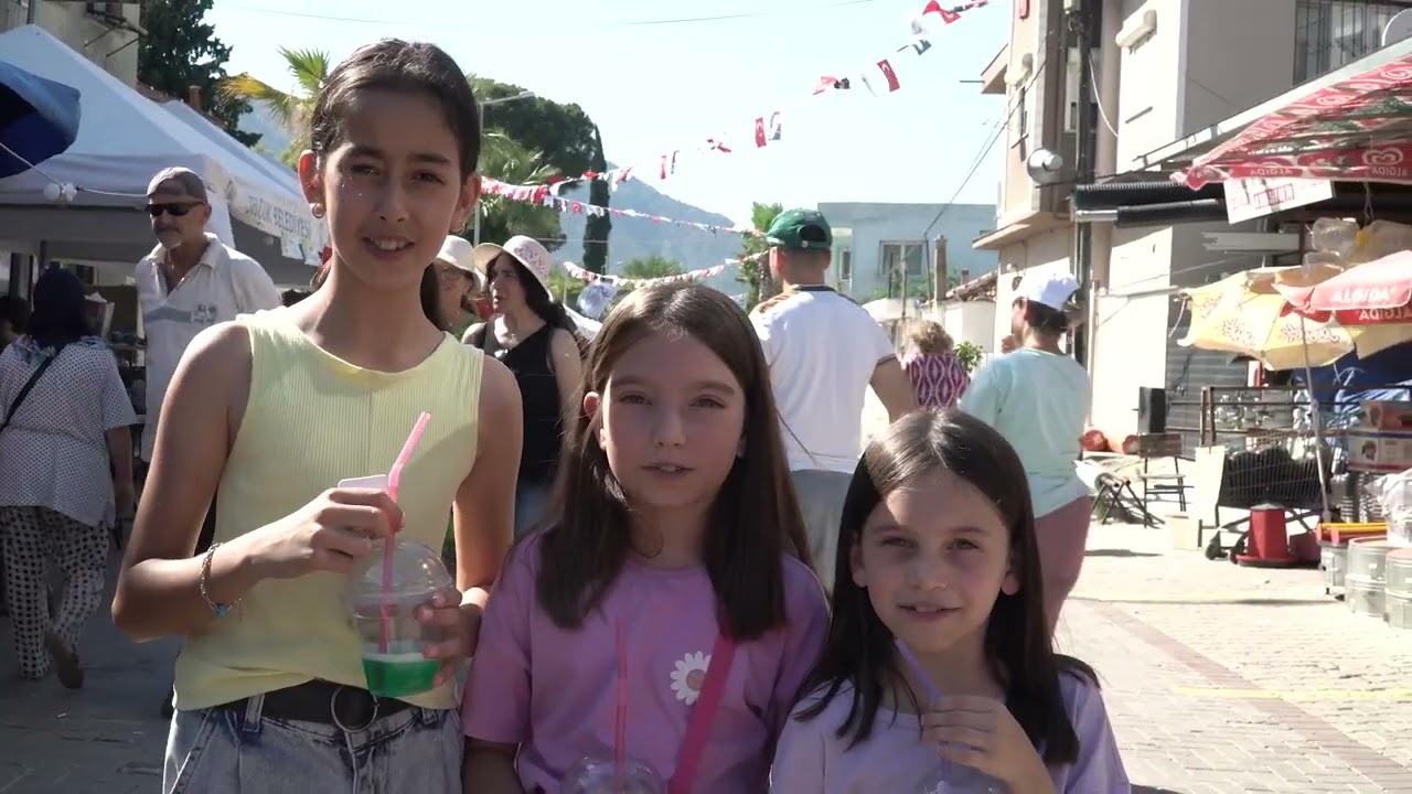 Üretici ve Halk Belevi Şen Şeftali Şenliği’nde Buluştu