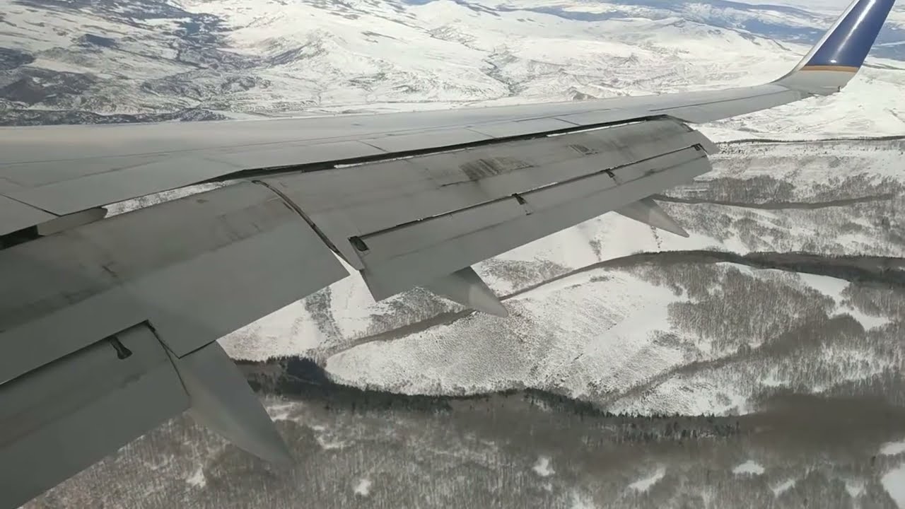 Landing at Airport for Vail/Beaver Creek: Eagle, CO