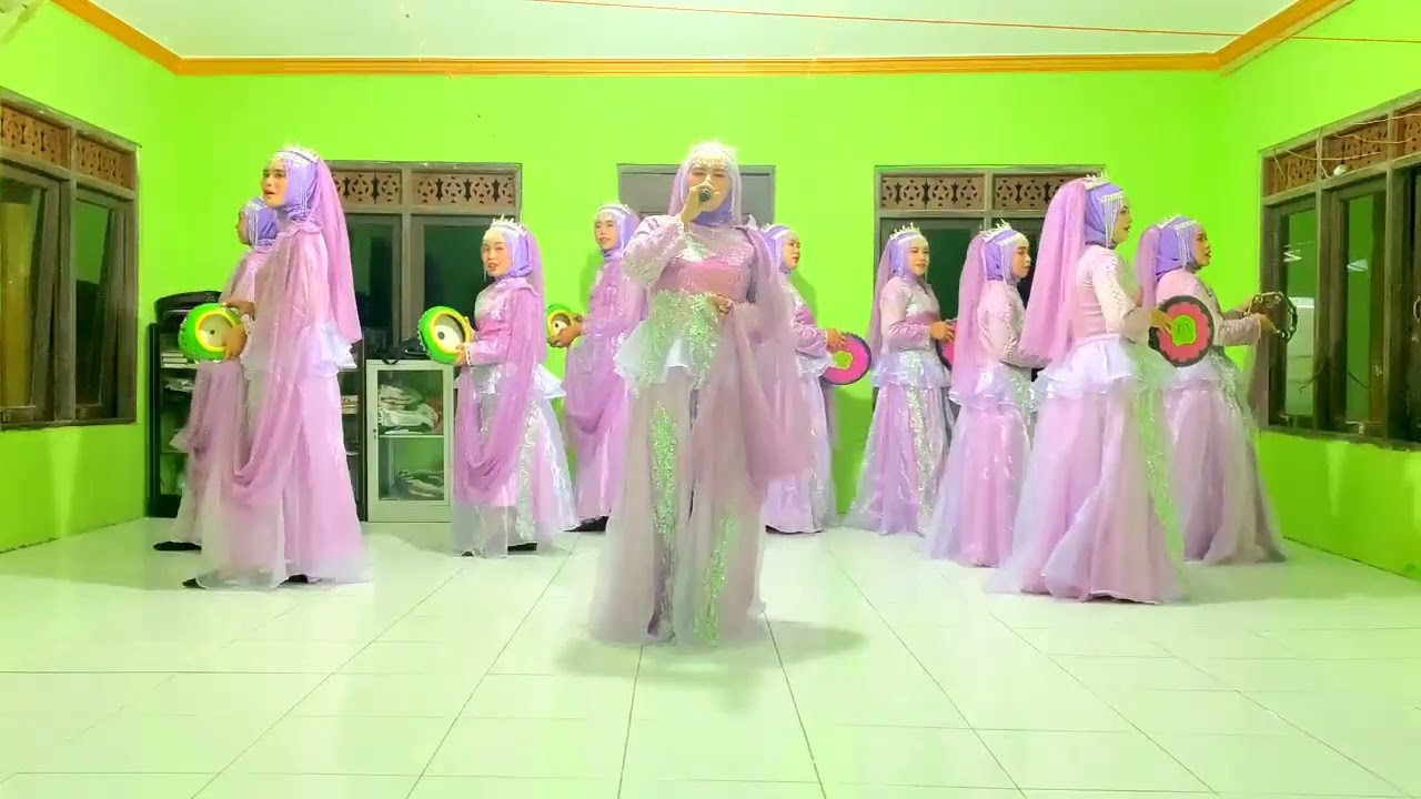 Al-Madinah Puteri - Salamin Baid & Salulinnas | Angsana Tanah Bumbu
