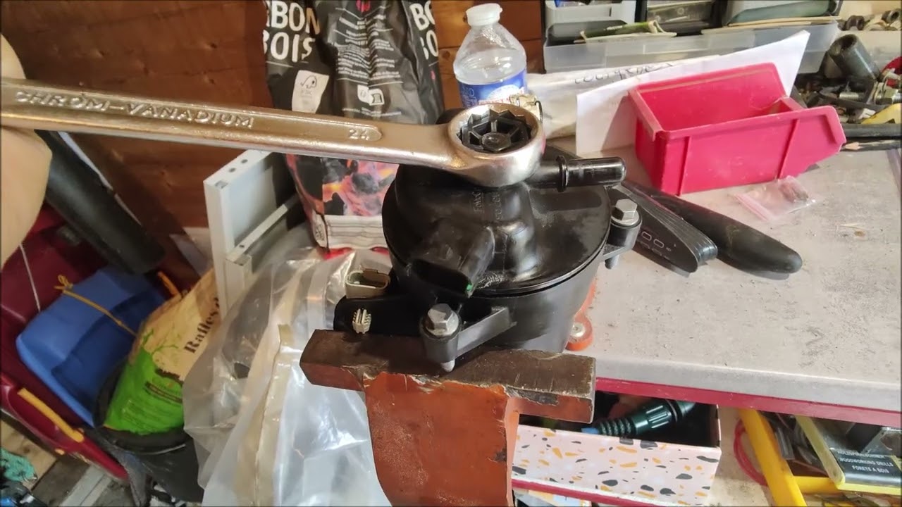 Comment changer le filtre à gas oil C4 picasso et C4 spacetourer 1.6hdi
