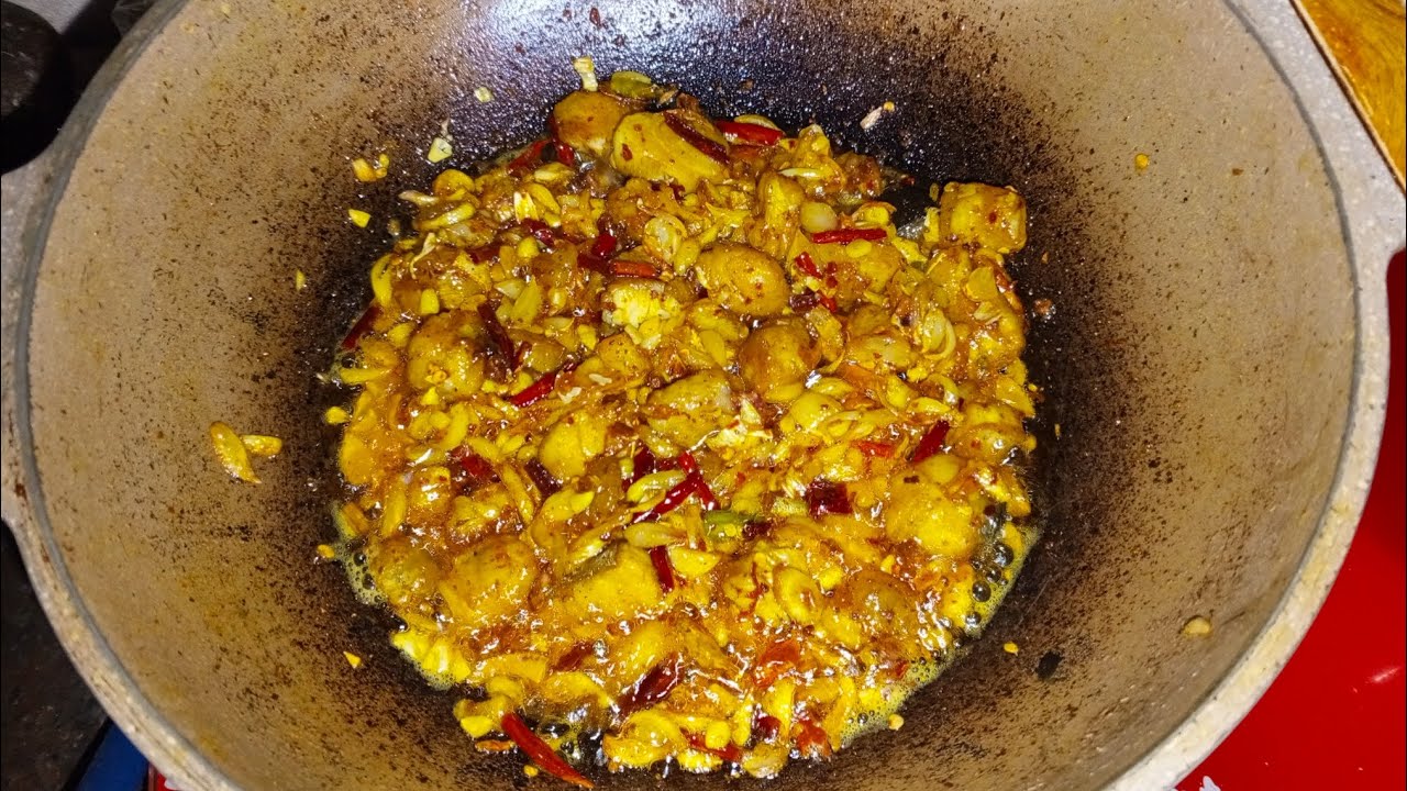 পাঙ্গাস মাছের কটকটি। সামান্য কয়েক পিস মাছ দিয়ে 20,30 জনের জন্য রেসিপি।