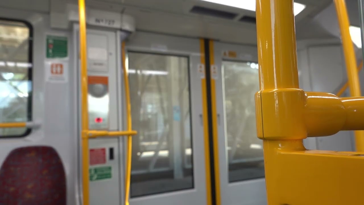 Last train of 2025: Sydney Trains B set/Waratah Series 2 (B27): Glenfield to Mascot (T8 City Circle)