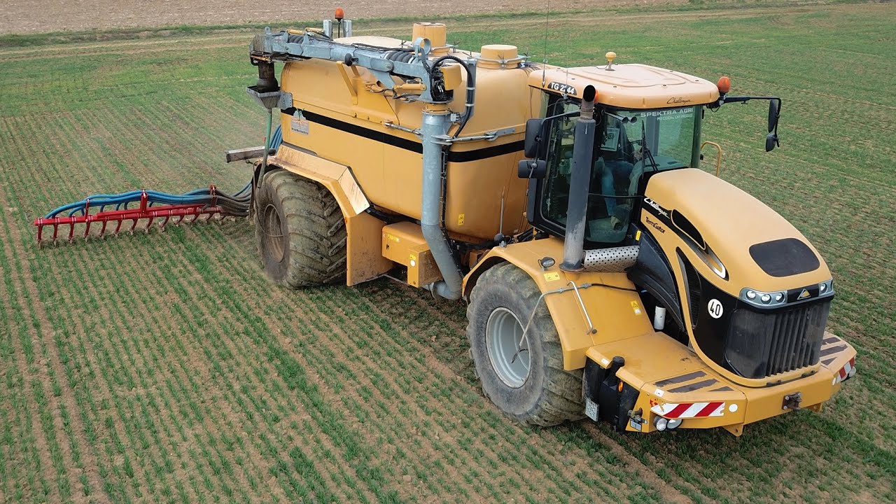 Challenger Terra-Gator TG 2244 | Distribuzione digestato su grano