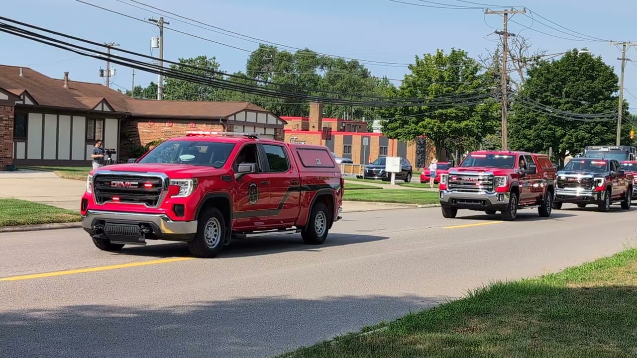 Warren, MI. Departing Fire Station No. 5,  to their new station