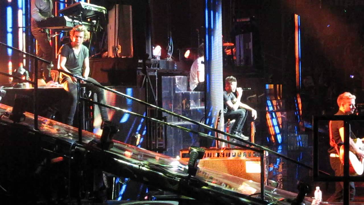 Summer Love (Camera B) - One Direction, Allphones Arena, Sydney 2510 HD