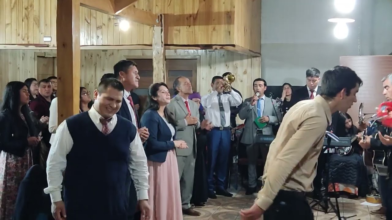 Es tu presencia🎶Queremos darte gloria🎶Ten confianza 🎶 vigilia Mem Cristo viene ya Sector Pupetra🔥