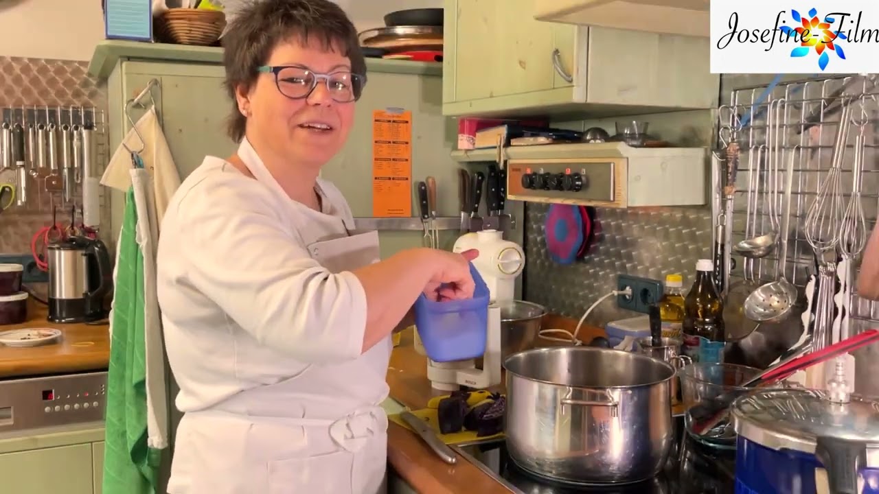 Einfach und gesund zum Festmen&uuml; Traditionelles Blaukraut! Kreisb&auml;uerin Renate Ixmeier zeigt wie!
