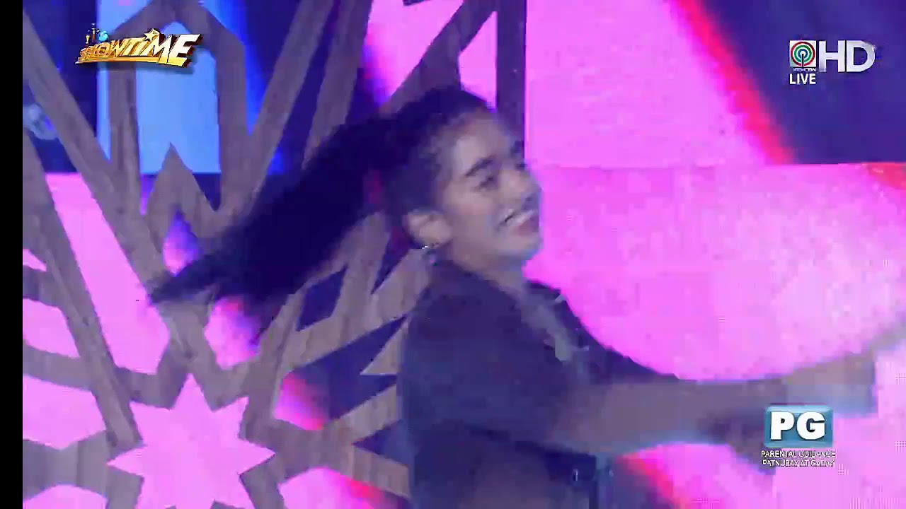 KIERVI JINRI AT LOUDRE on its Showtime