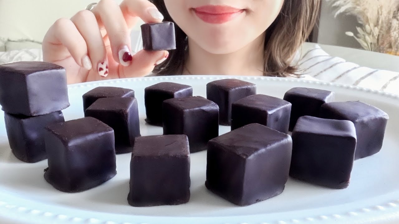 【咀嚼音】チョコがけギモーヴのような不思議な食感の