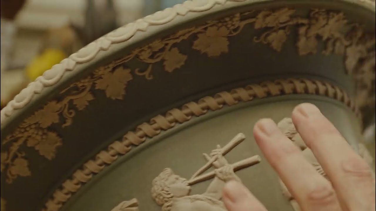 WEDGWOOD JASPER ICONS: BORGHESE VASE