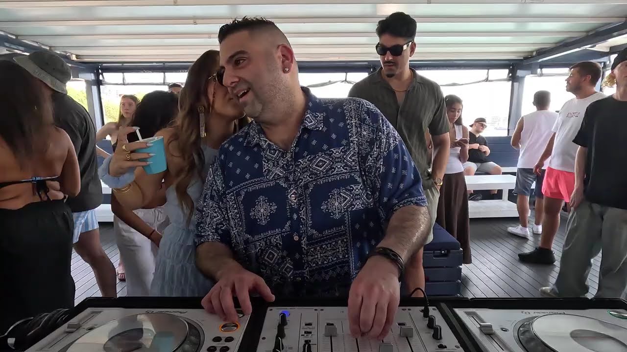 Soak City Boat Party | Sydney Harbour Party Cruise | Le Bleu