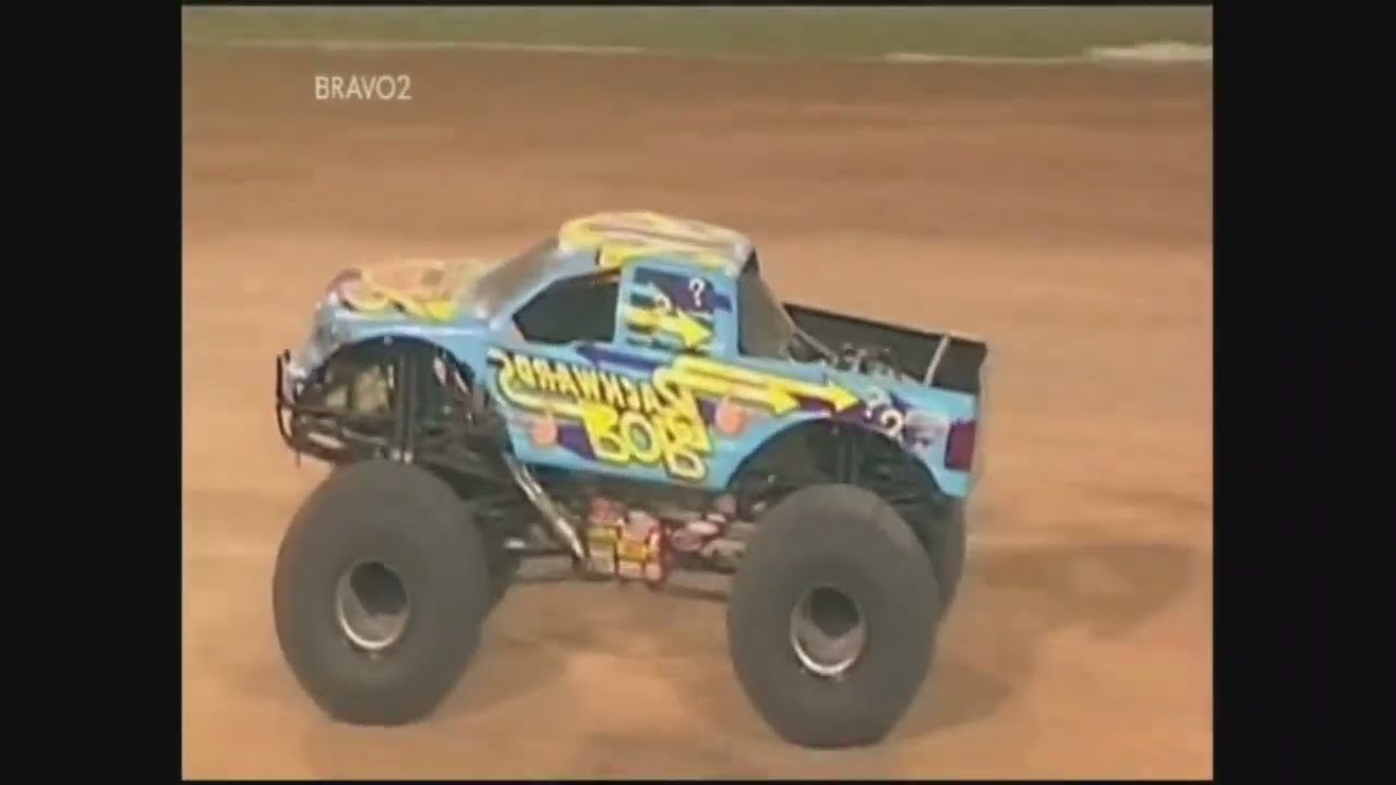 Monster Jam - El Paso, TX 2009 Show 1 - Racing & Freestyle | BRAVO2