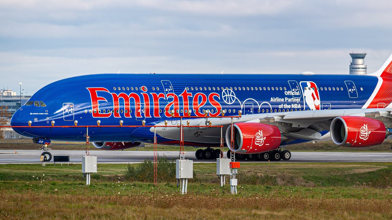 The Emirates NBA Airbus A380 in stunning NBA basketball livery