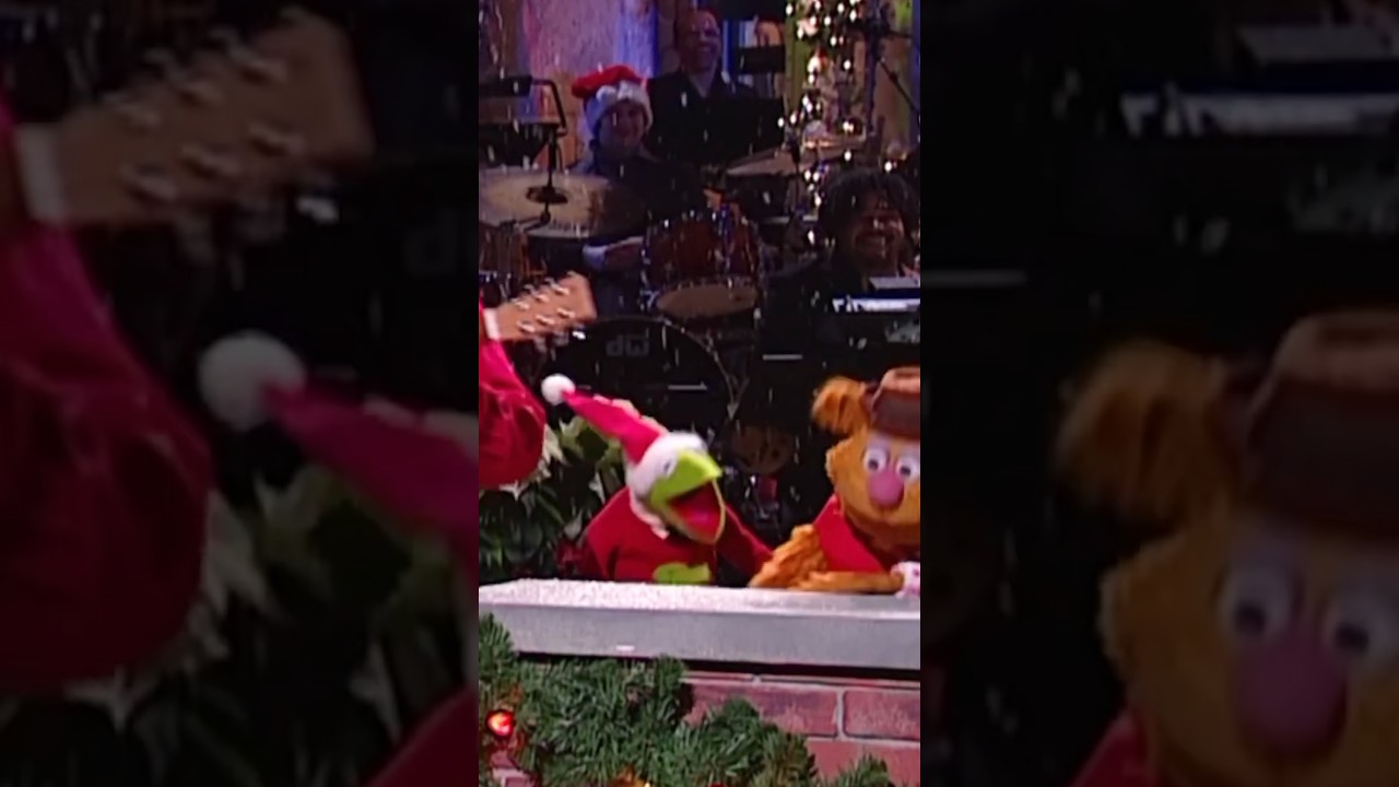 Christmas Kermit Dance Meme