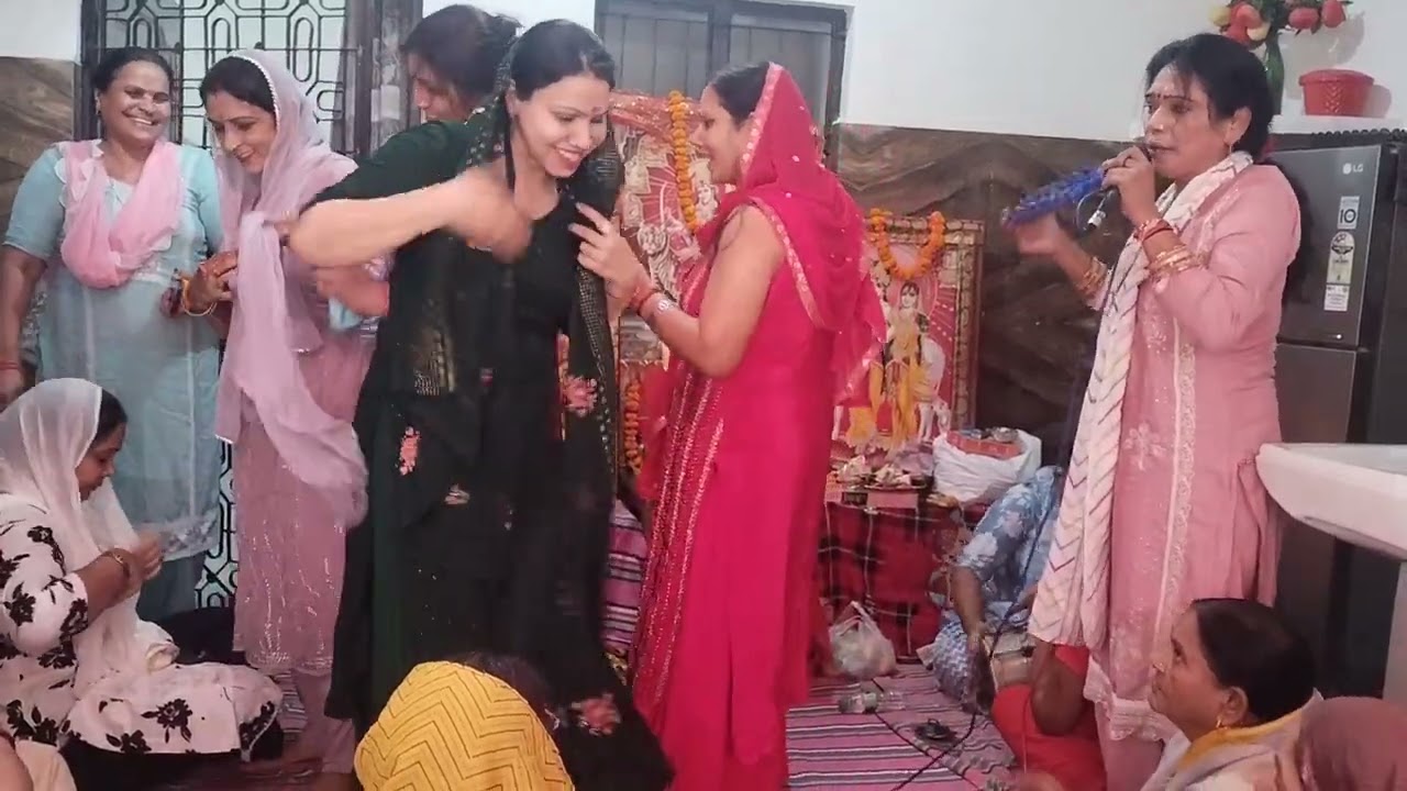 #उंगली मरोड़ी मेरा छल्ला तोडा री#यशोदा तेरे लाल ने#सखियों ने मचाई धूम#कीर्तन रतन विहार एक नंबरगली 🙏🙏