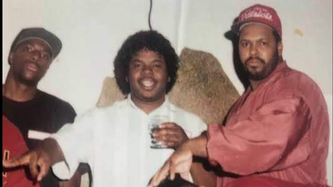 MOB JAMES рассказывает о своем "гангстерском" имидже в исполнении SUGE KNIGHT.