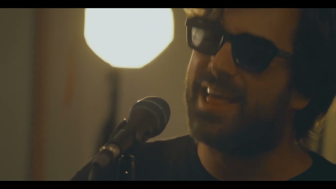 6 VOLTIOS  / LUCAS ACUSTICO