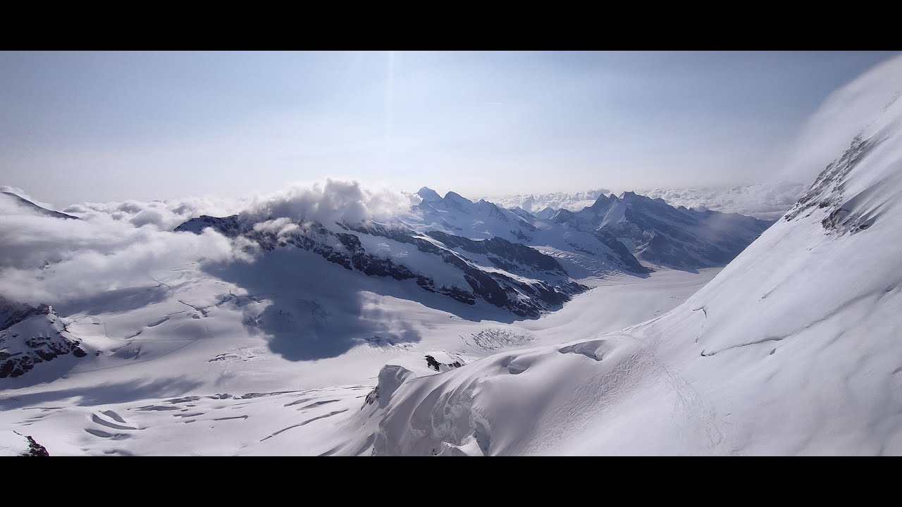 Monch, Gross Fiescherhorn, Hinter Fiescherhorn, Gross Grunhorn, Jungfrau. I giganti del Bernese