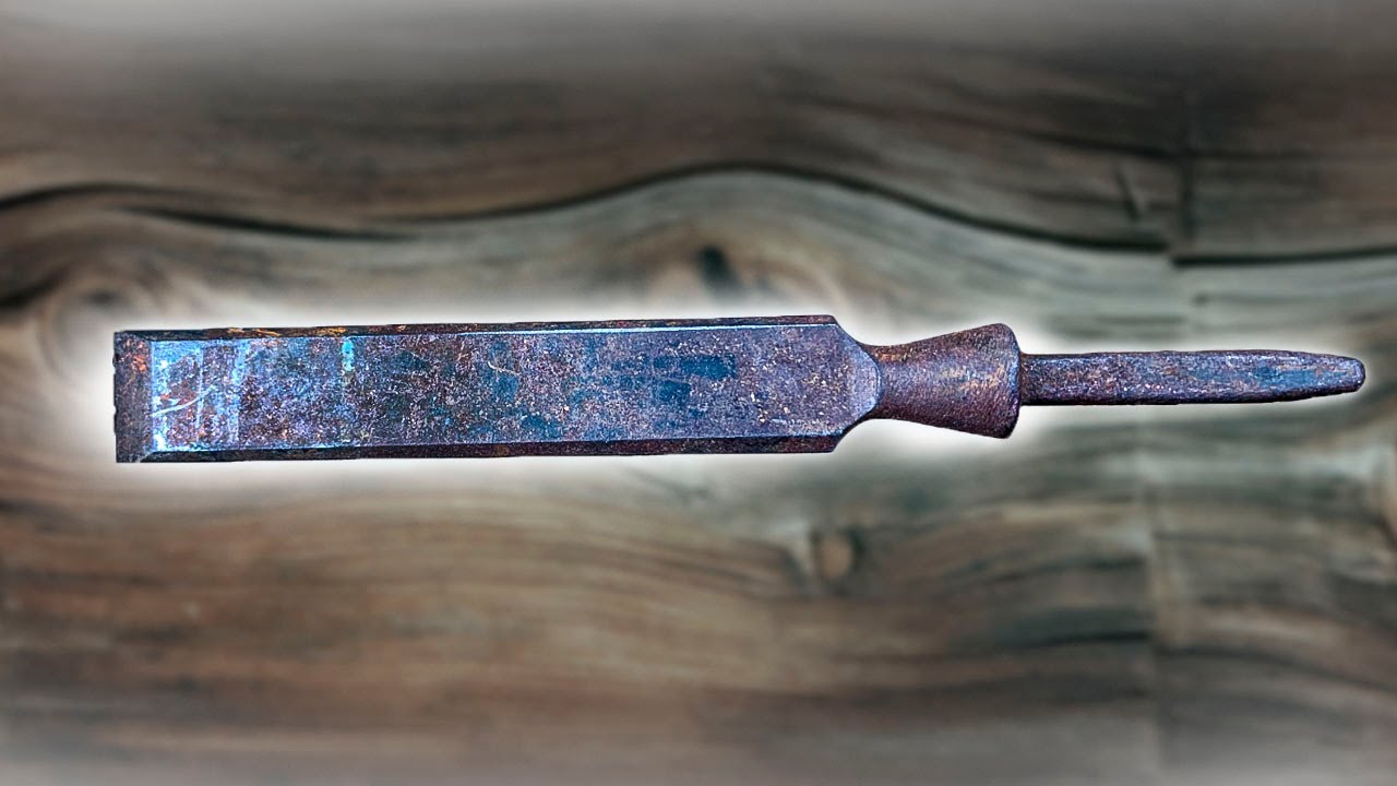 Rusty chisel restoration || Old tools