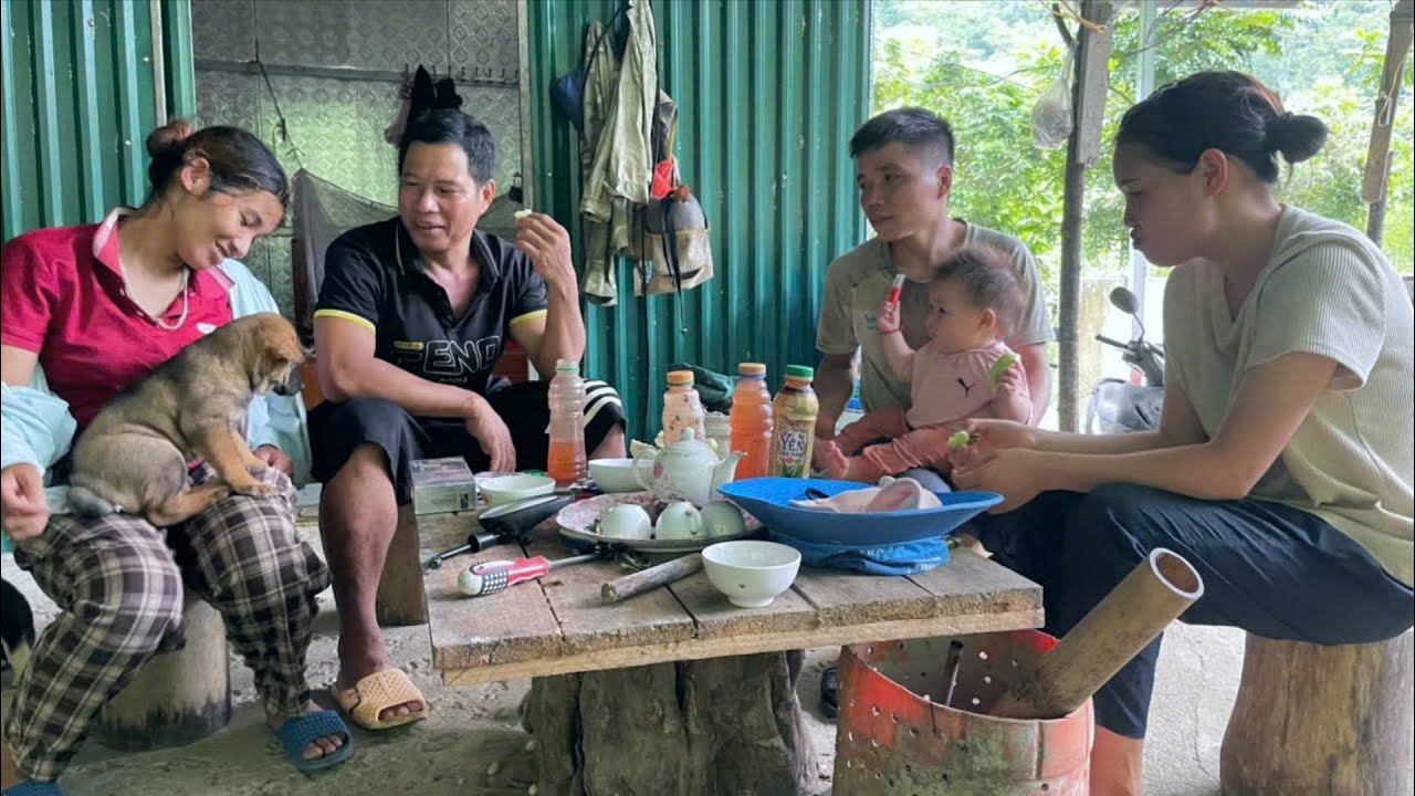 GOOD NEWS: SU successfully asked permission for HUYEN to stay on the farm. Happiness and tears