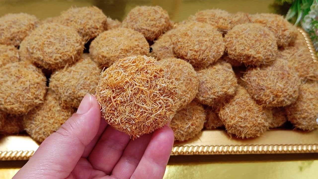 غريبة الكنافة الاكثر طلبا لي ذاقها يرجع يكومنديها على الفور هشيشة كذوب فالفم بواحد التعليكة خطيييرة 