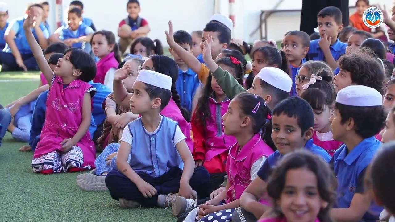 تكريم فريق الخدمات لمدرسة تاونزة العلمية