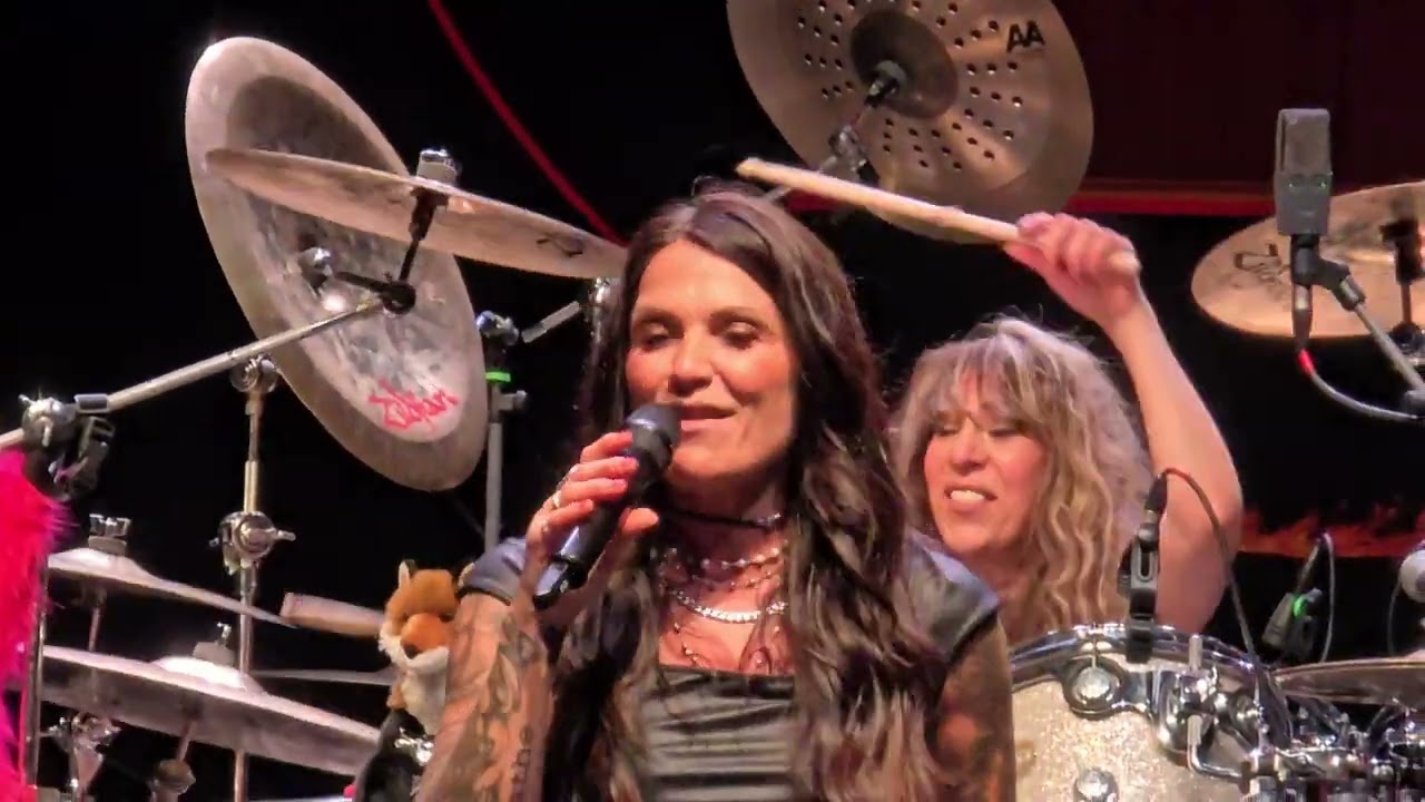 Vixen perform Edge Of A Broken Heart at Indigo O2 24.07 25