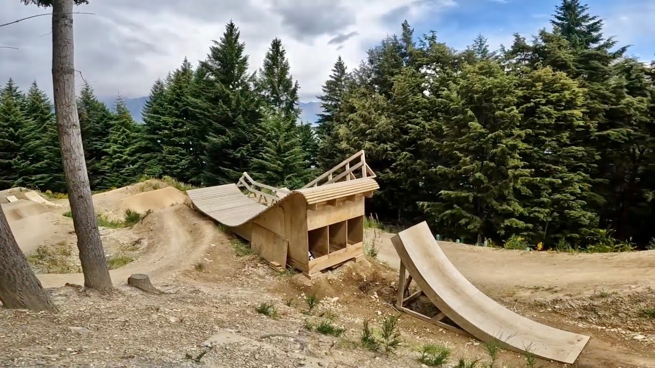 RIDING CRAZY SLOPE-STYLE FEATURES!! - MINI DREAM QUEENSTOWN!!