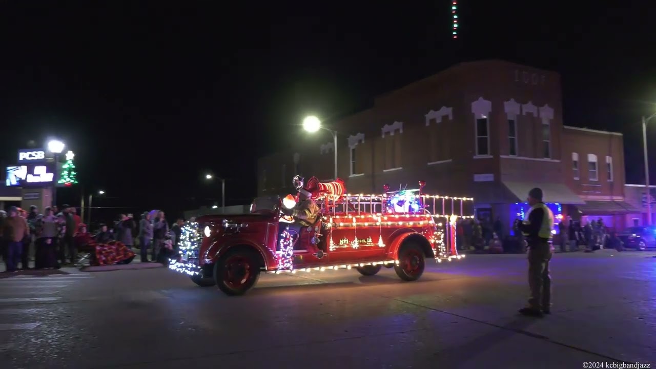32nd Annual Clarinda, Iowa Lighted Christmas Parade | November 29, 2024