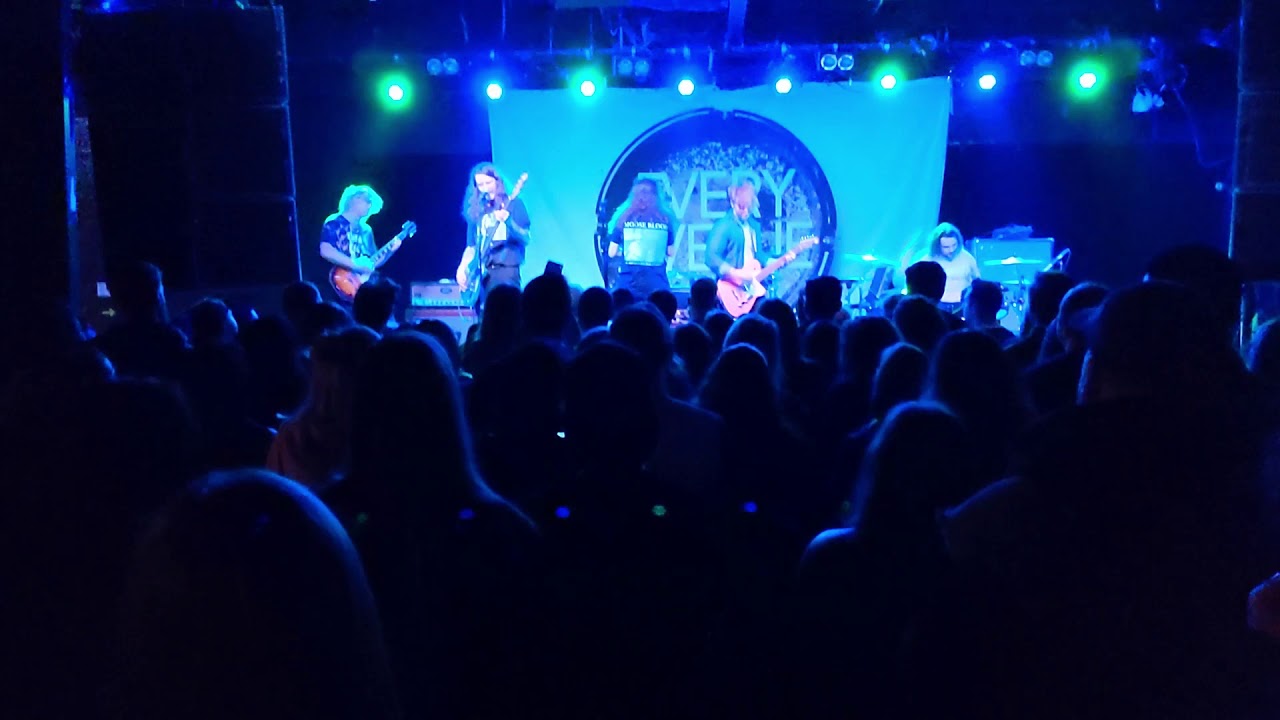 Wilmette - Anxious Body (LIVE)