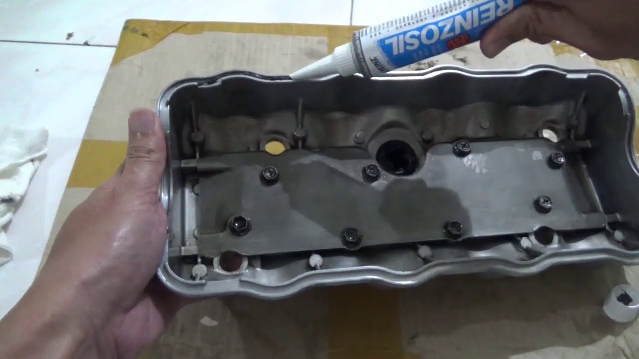 Устранение протечки клапанной крышки/двигателя/просачивания на Suzuki Katana