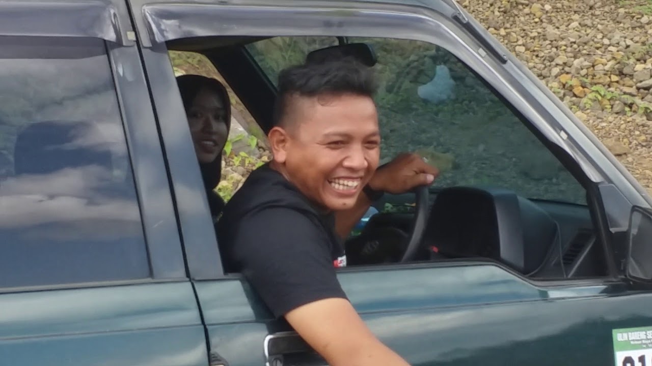 Adu Kemampuan Escudo dan Vitara di Tanjakan Berbatu