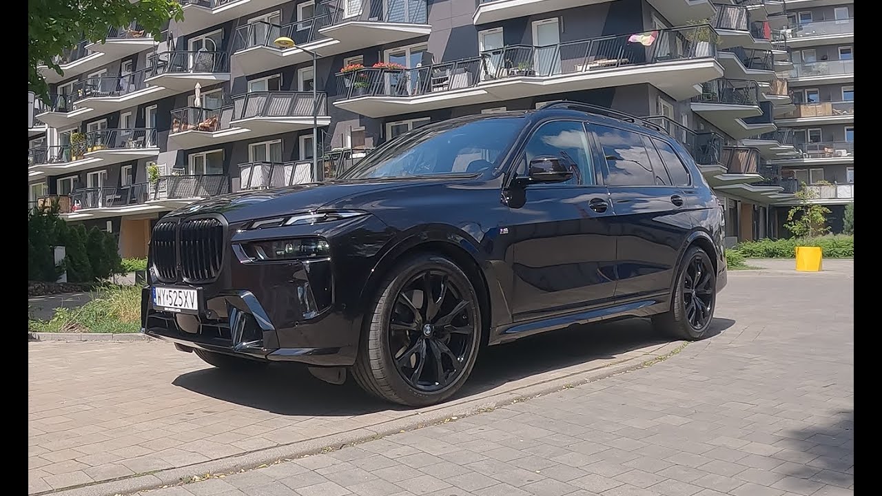 BMW X7 xDrive40d- Czyli większe jest lepsze? Tym bokiem nie polatasz...