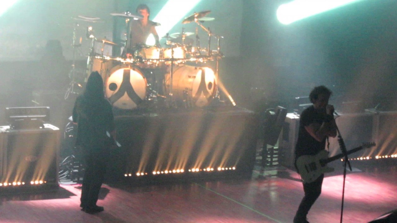 GOJIRA - Only Pain (live in Toulouse 2017)