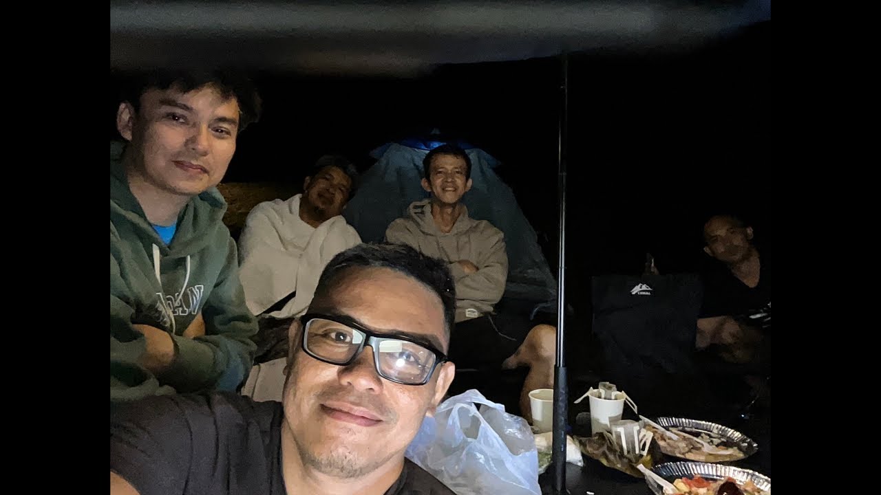 CAMPING