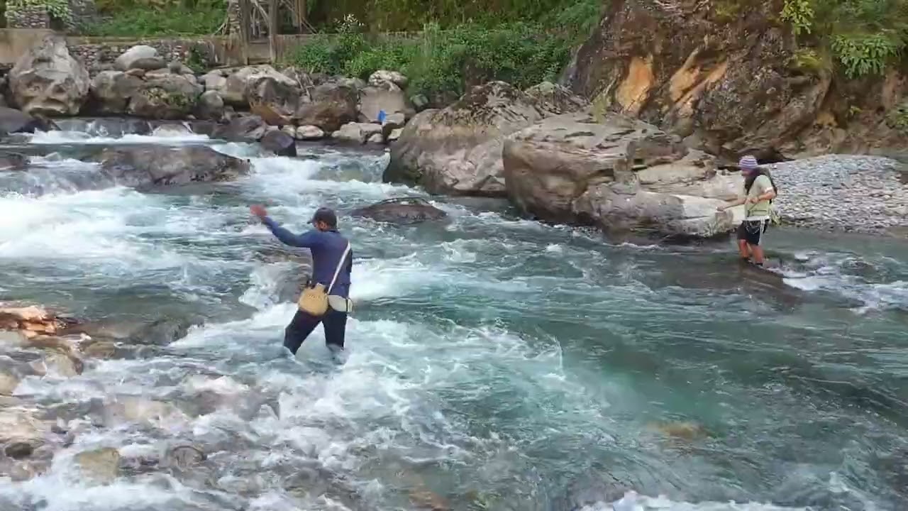 CAST-NET FISHING IN NEPAL | CAST NETTING IN NEPAL | पाखुरिलाई जाल मायाली ।