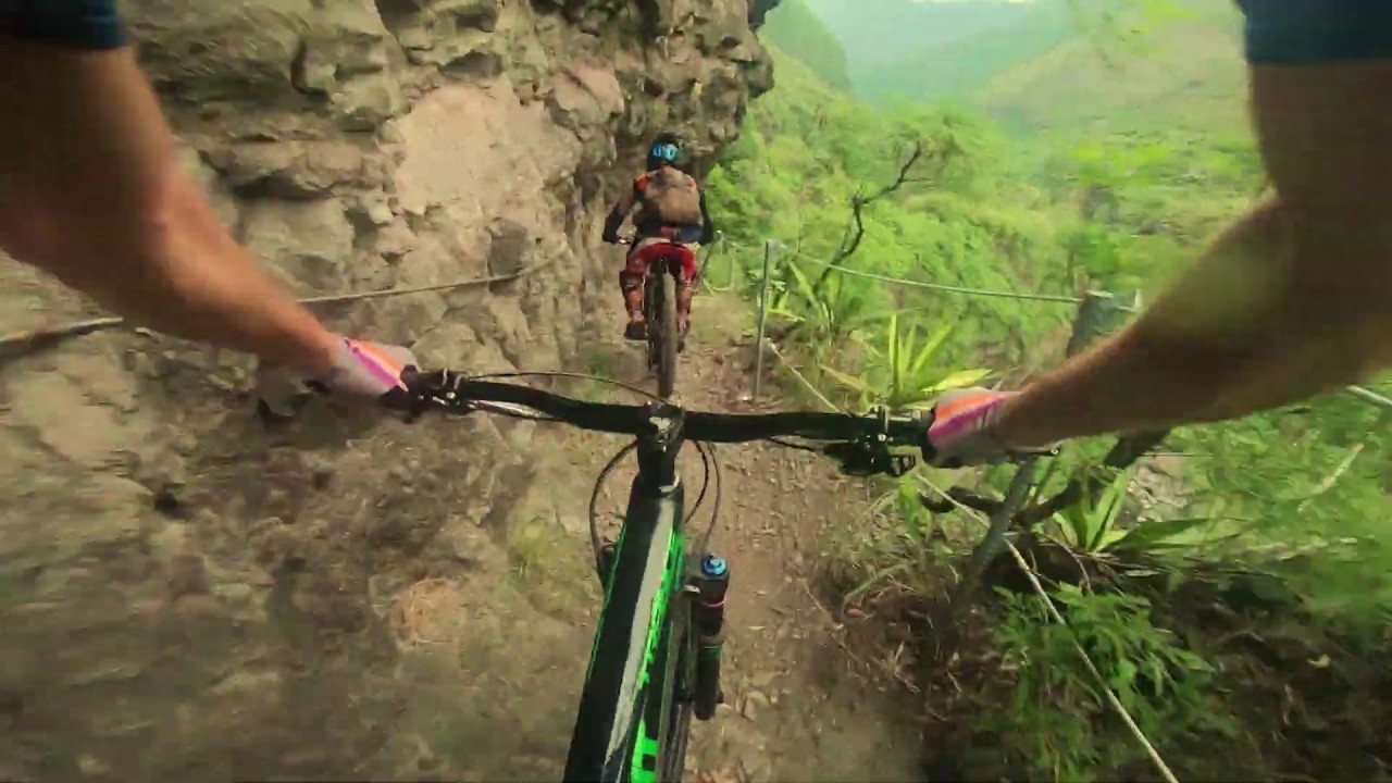 Cirque de Mafate traversé en VTT