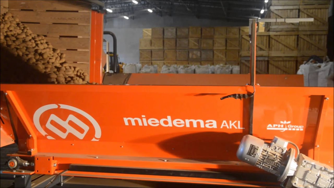 APH Group In-store solutions: Miedema AKL Box tippler