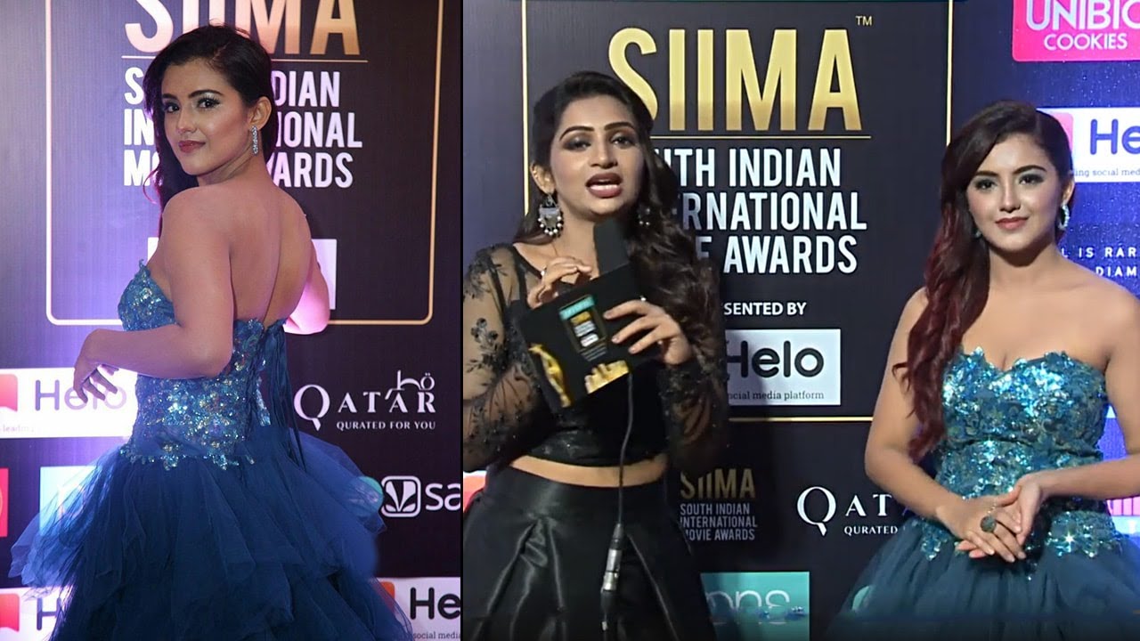 Spicy Hero Vijay Devarakonda - Malavika Sharma Sizzling Hot At Red Carpet | SIIMA Telugu