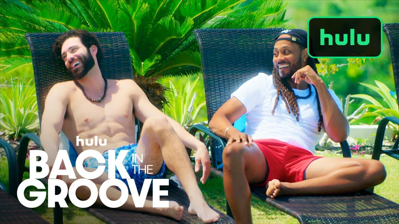 Back in the Groove | Steph and Sparkle's Double Date | Hulu