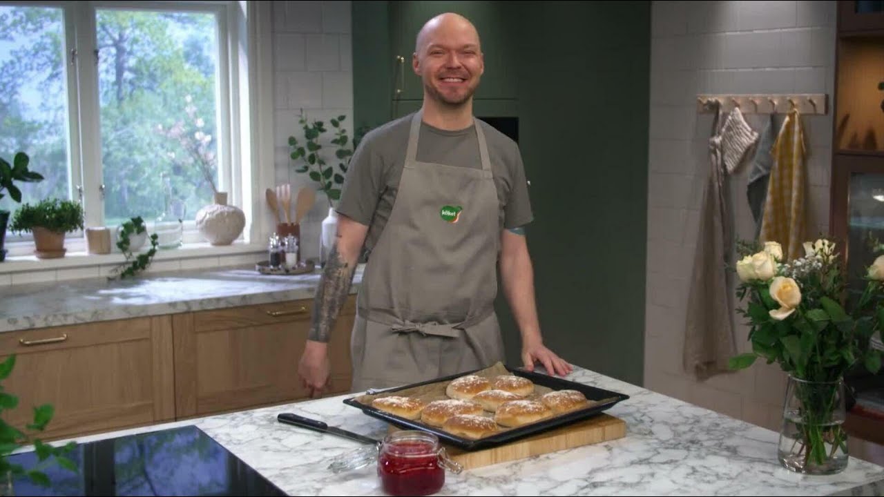 Kökets baktips: Tekakor med rabarber- och jordgubbsmarmelad - Köket