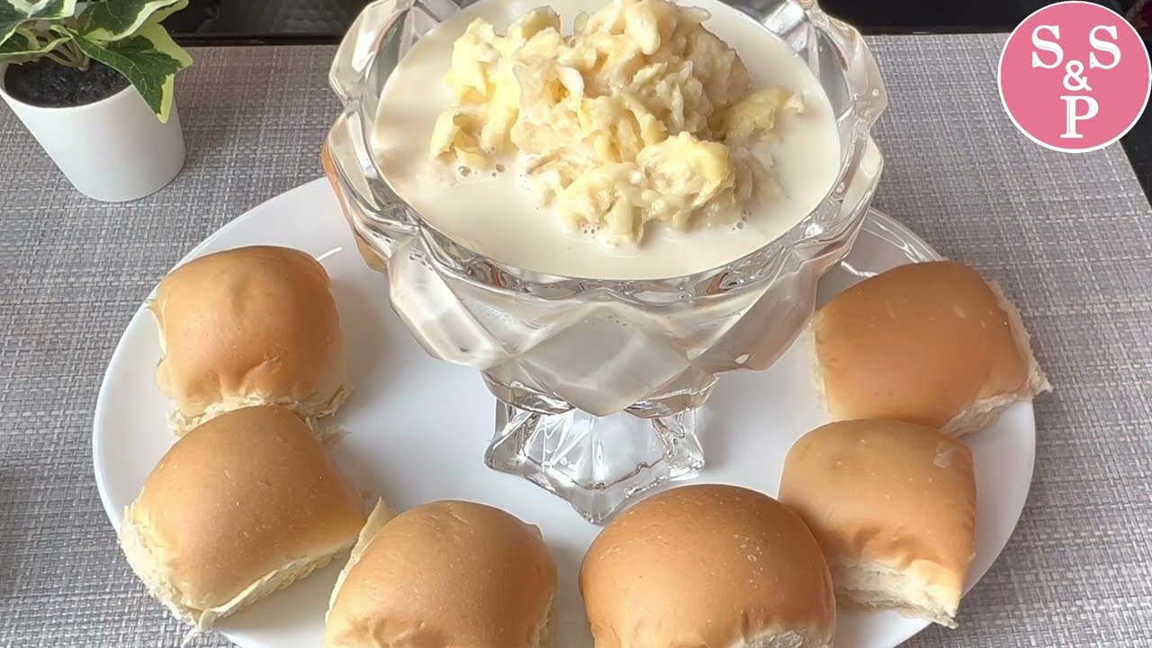 ဒူးရင်းမလိုင် နှင့် ပေါင်မုန့် Durian with Malai